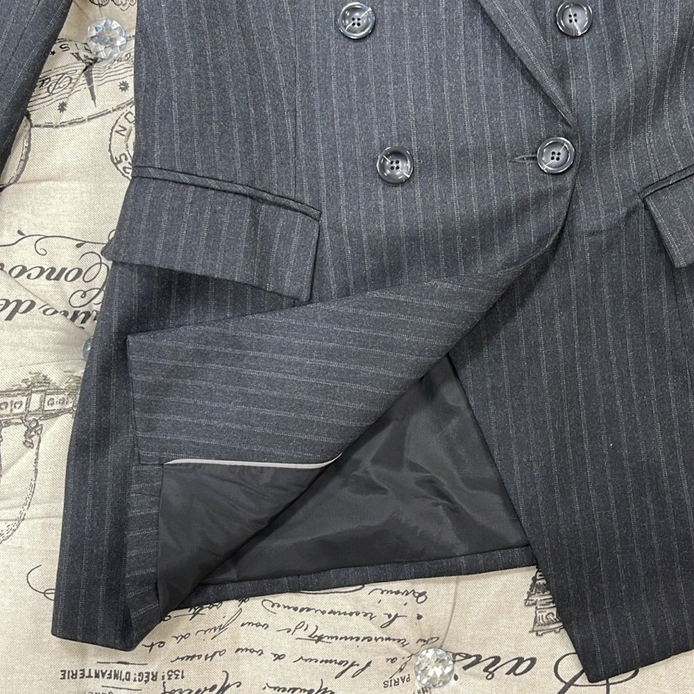 NWOT Le Chateau Button Blazer - Picture 5 of 13